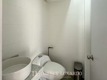 Alquiler de oficina de 24 m2 en el novedoso edificio Connect, Barranco