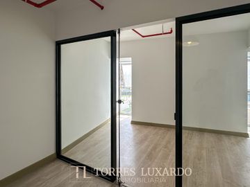 Alquiler de oficina de 24 m2 en el novedoso edificio Connect, Barranco