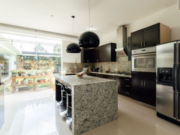 ELEGANTE CASA EN CAMPESTRE DEL BOSQUE CON 4 RECÁMARAS Y AMPLIO JARDÍN