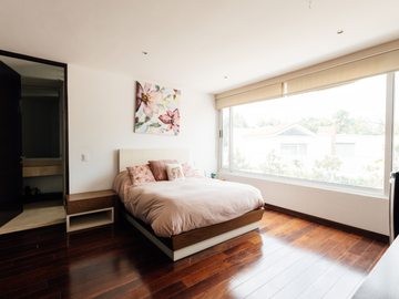 ELEGANTE CASA EN CAMPESTRE DEL BOSQUE CON 4 RECÁMARAS Y AMPLIO JARDÍN