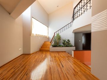 CASA DE 3 RECÁMARAS CON JARDÍN EN CIPRESES DE ZAVALETA, PUEBLA