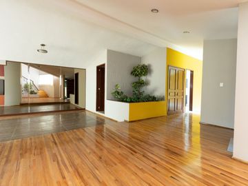 CASA DE 3 RECÁMARAS CON JARDÍN EN CIPRESES DE ZAVALETA, PUEBLA