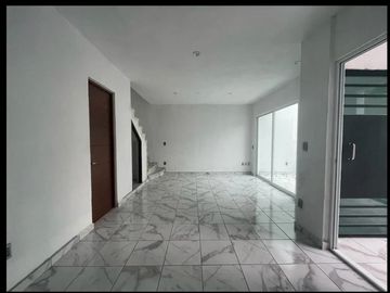 VENTA DE CASA DE 2 NIVELES EN COL. REVOLUCION CUAUTLA