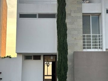 CASA EN VENTA EN ZAKIA, QUERETARO