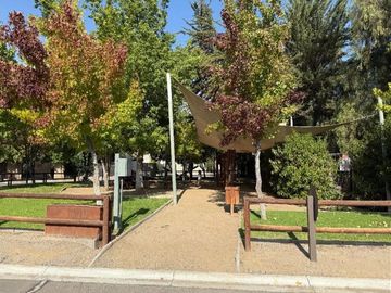 Cond. Algarrobos, Chicureo Centro, Av. El Valle