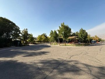 Cond. Algarrobos, Chicureo Centro, Av. El Valle