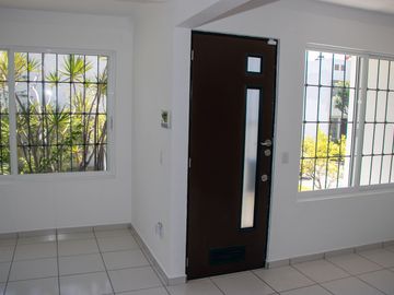Impecable Casa en Venta – Lista para Habitar