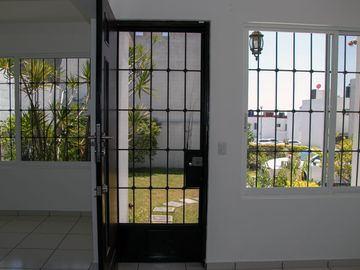 Impecable Casa en Venta – Lista para Habitar