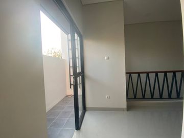 Rumah Hisa Dkt Kota Bekasi Timur,Baru 2 LANTAI Mewah Harga Murah New Minimalis Exclusive Jual Dijual