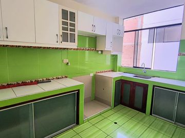 VENDO LINDO DEPARTAMENTO TERCER PISO URB. ROSA DE AMERICA(ALORA)