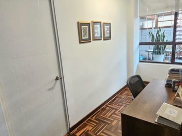 VENDO DEPARTAMENTO EN 2DO. PISO – 3D – 185M2 - CERCA A DOMINGO ORUE Y METRO