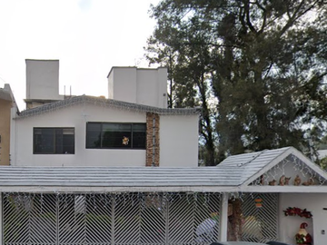 ***REMATE*** Casa en Cerrada Pegasso, Jardines de Satélite, Naucalpan, EDOMEX.