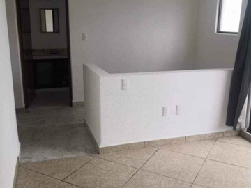***REMATE*** Casa en Cerrada Pegasso, Jardines de Satélite, Naucalpan, EDOMEX.