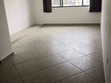 ***REMATE*** Casa en Cerrada Pegasso, Jardines de Satélite, Naucalpan, EDOMEX.