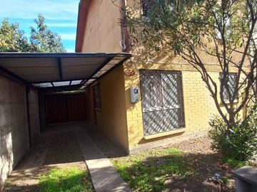 VENDO CASA CON 3 DORMITORIOS EN SECTOR SUR PONIENTE DE TALCA