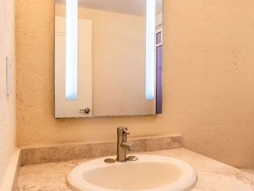 CASA EN VENTA EN CONDOMINIO CON ALBERCA  🏡 $4,850,000.00 📍Lomas Tzompantle