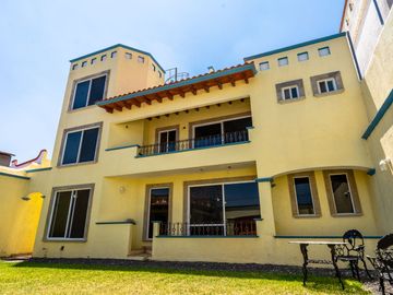 CASA EN VENTA EN CONDOMINIO CON ALBERCA  🏡 $4,850,000.00 📍Lomas Tzompantle