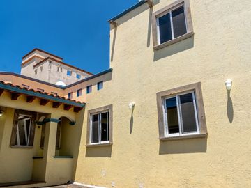 CASA EN VENTA EN CONDOMINIO CON ALBERCA  🏡 $4,850,000.00 📍Lomas Tzompantle