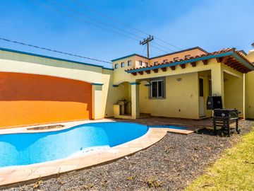 CASA EN VENTA EN CONDOMINIO CON ALBERCA  🏡 $4,850,000.00 📍Lomas Tzompantle