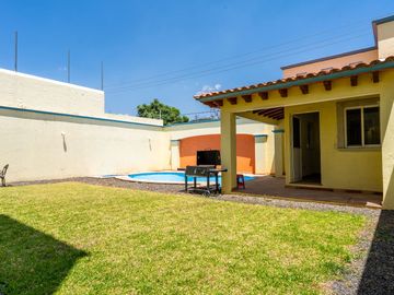 CASA EN VENTA EN CONDOMINIO CON ALBERCA  🏡 $4,850,000.00 📍Lomas Tzompantle
