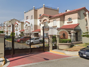 Casa en Venta. Urbi Quinta Montecarlo, Cuautitlán Izcalli, EDOMEX. Remate Hipotecario.