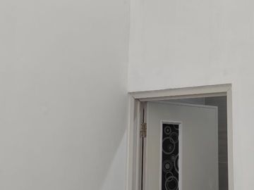 Rumah Bintara XIV, Baru, 1 LANTAI + ROOFTOP, Dekat Tol JORR, Murah di Kota Bekasi Barat, Jual Dijual