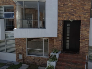 CASA EN VENTA LA ESPE, CONJUNTO SAN LUIS II de la constructora URIBE&Schwarzkopf.  Valle de los Chillos, sector Playa Chica, Alangasí🍀
