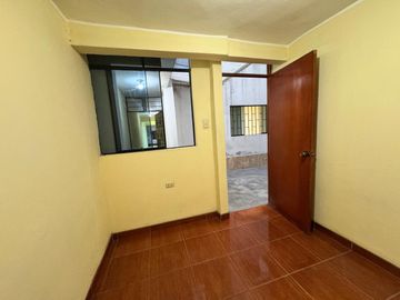 ¡Venta de Casa de 4 Pisos en San Juan de Lurigancho