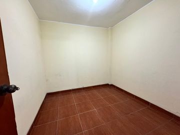 ¡Venta de Casa de 4 Pisos en San Juan de Lurigancho