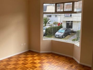🏡 ¡Se vende hermosa casa en Conjunto Jardines de Carcelén! 🏡
