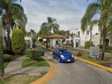 Casa en Venta. Real de Valdepeñas, Zapopan, Jalisco. Remate Hipotecario.