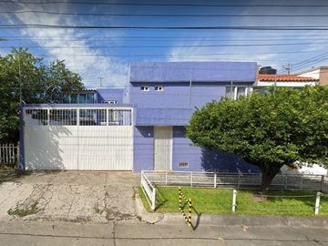 Casa en Venta. Pinar de la Calma, Zapopan, Jalisco. Remate Hipotecario.
