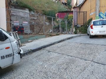 ¡Invierte en el Corazón de Valparaíso! Terreno con Potencial cerca Rodriguez