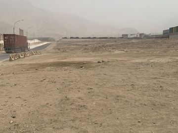 Vendo de terreno en esquina Bryson Hills