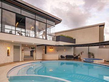 APROVECHA LA OPORTUNIDAD DE OBTENER UNA LINDA CASA EN CUMBAYA DE 298,34M2