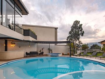 APROVECHA LA OPORTUNIDAD DE OBTENER UNA LINDA CASA EN CUMBAYA DE 298,34M2