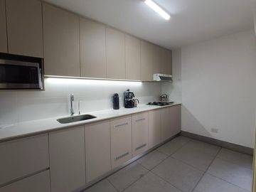 VENDO LINDO DUPEX MUY CERCA A JOSE PARDO