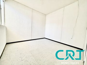 CASA DE UNA PLANTA I HEROES DE LEON I EN CLUSTER CON ACCESO CONTROLADO Y AREAS VERDES I MUY CERCA DEL HOSPITAL DE ALTA ESPECIALIDAD I SALIDA LEON - SI