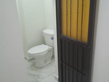 CASA EN VENTA CON LOCAL COMERCIAL EN CENTRO HISTORICO DE ZACATECAS