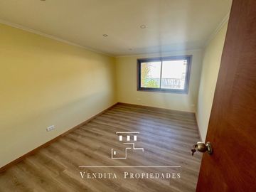 Remodelada casa en tradicional sector Talcahuano