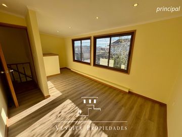 Remodelada casa en tradicional sector Talcahuano