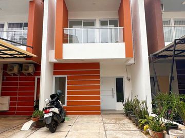 [JALAN 2 MOBIL] Rumah Jatikramat Jatiasih Dekat Stasiun LRT Cikunir Kota Bekasi (ARR165) Jual Dijual