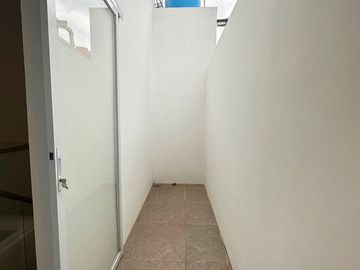 [JALAN 2 MOBIL] Rumah Jatikramat Jatiasih Dekat Stasiun LRT Cikunir Kota Bekasi (ARR165) Jual Dijual