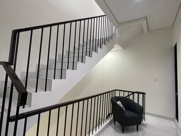 Rumah Tarum Cirendeu, Baru Mewah Murah New, Ciputat Timur Tangsel Kota Tangerang Selatan Jual Dijual