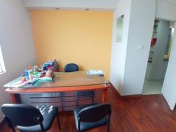 SE VENDE CASA , ALMACEN  Y /O LOCAL