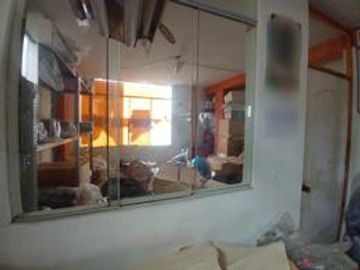 SE VENDE CASA , ALMACEN  Y /O LOCAL