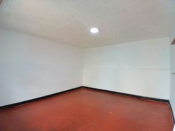 CASA EN VENTA SECCTOR MOLINOS DEL SUR RAFAEL URIBE URIBE  BOGOTA
