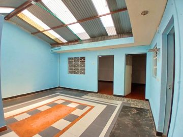 CASA EN VENTA SECCTOR MOLINOS DEL SUR RAFAEL URIBE URIBE  BOGOTA