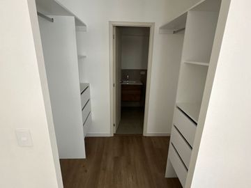 Alquila un moderno departamento en Av. General Salaverry 2900