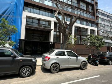 Alquila un moderno departamento en Av. General Salaverry 2900